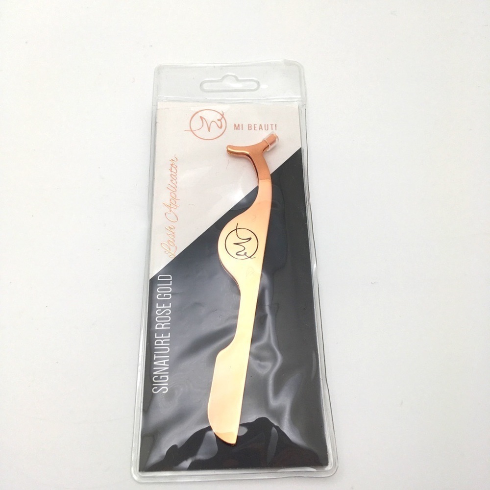 Premium Eye Lash Bundle - Faux Mink & Applicator - Picture 5 of 11